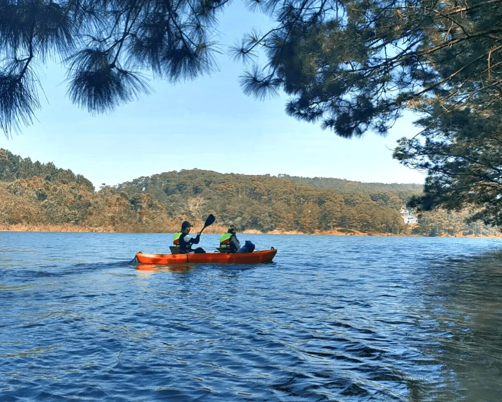 Half Day Tour | Tuyen Lam Lake Sunrise/Sunset Kayaking in Da Lat